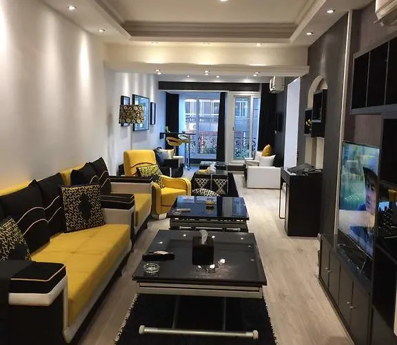 Luxury Mohandeseen Apartment شقة فاخرة إطلالة على المدينة بالمهندسين الجيزة